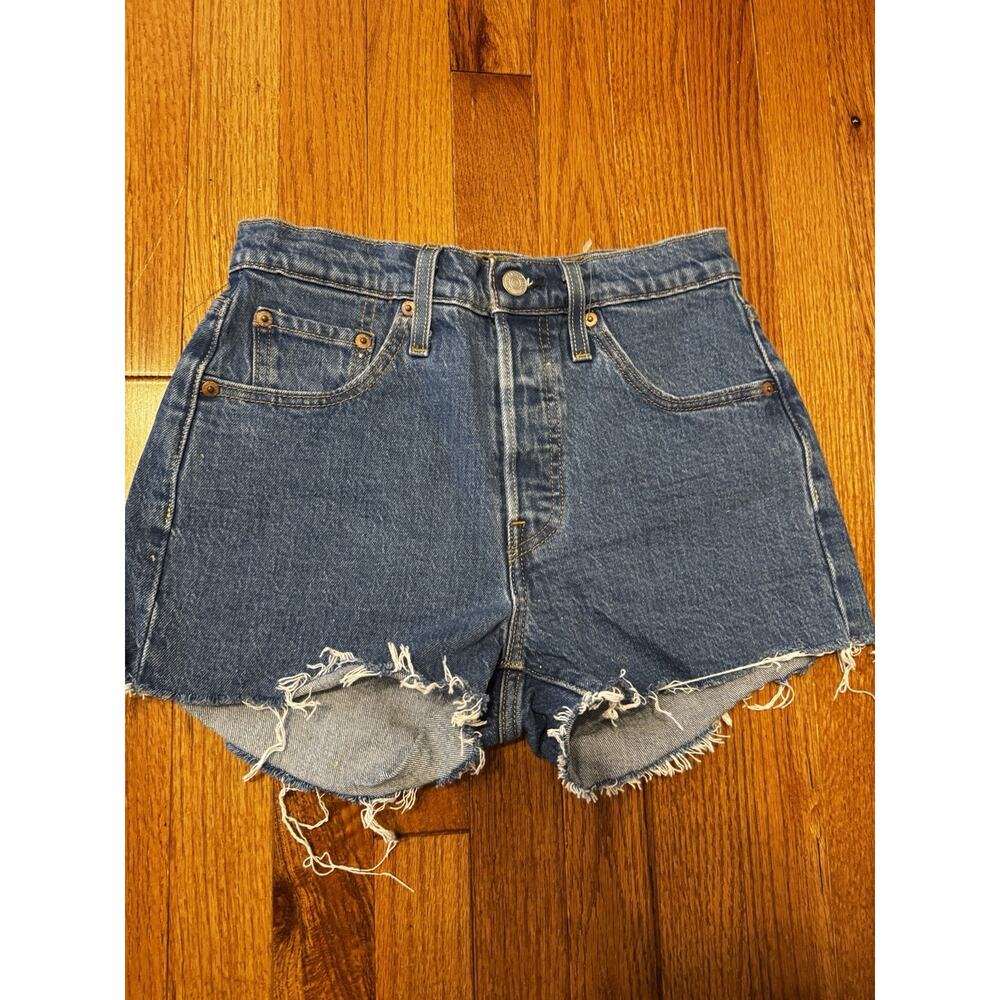 Levi's 501 Women's Denim Jean Shorts Size 25 New Without Tag